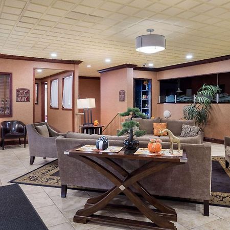 Quality Inn And Suites Fairgrounds - Syracuse Seneca Knolls Exterior foto